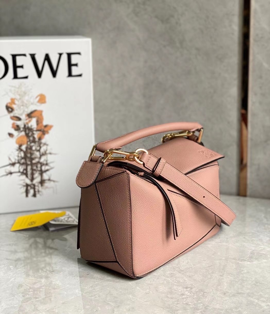 L0ew* puzzle small bag in dark blush grained leather