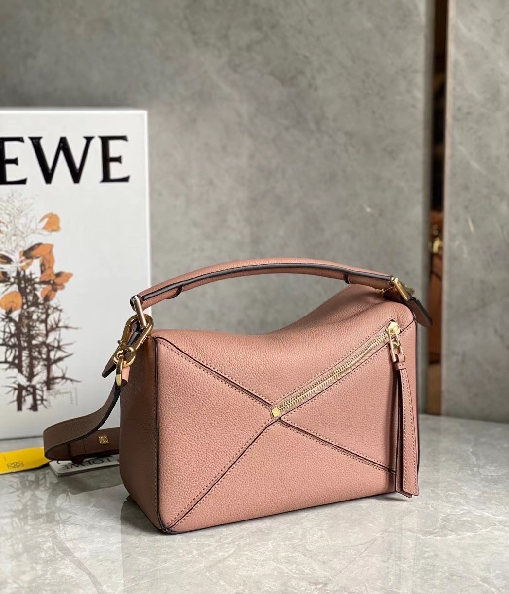 L0ew* puzzle small bag in dark blush grained leather