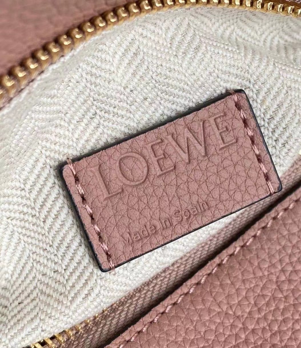 L0ew* puzzle small bag in dark blush grained leather