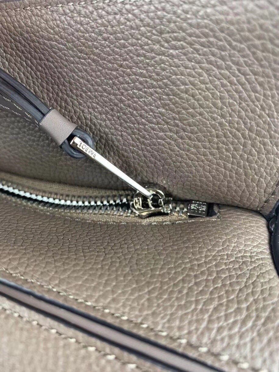 L0ew* small puzzle bag in dark taupe grained calfskin