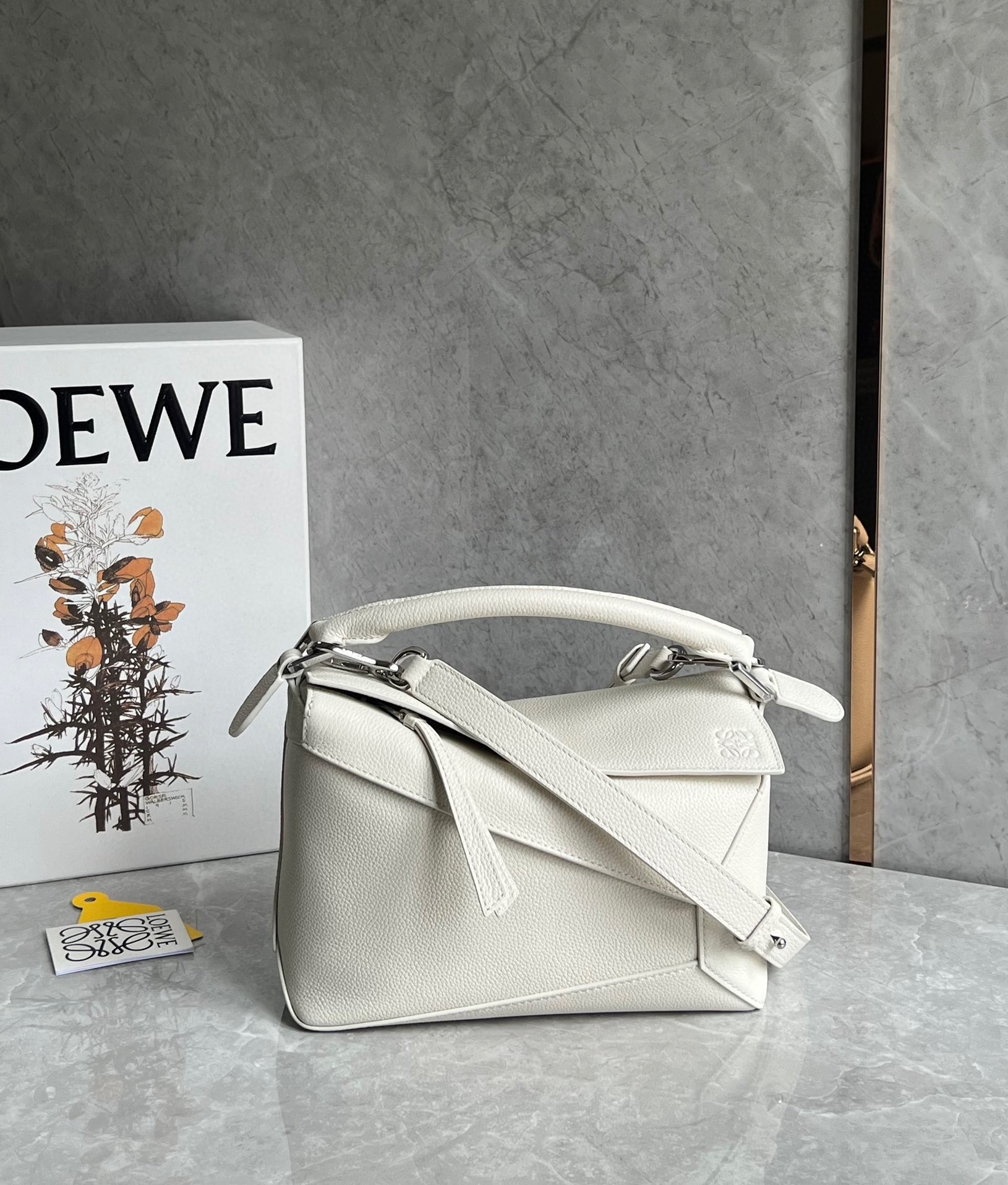 L0ew* puzzle small bag in white grained leather