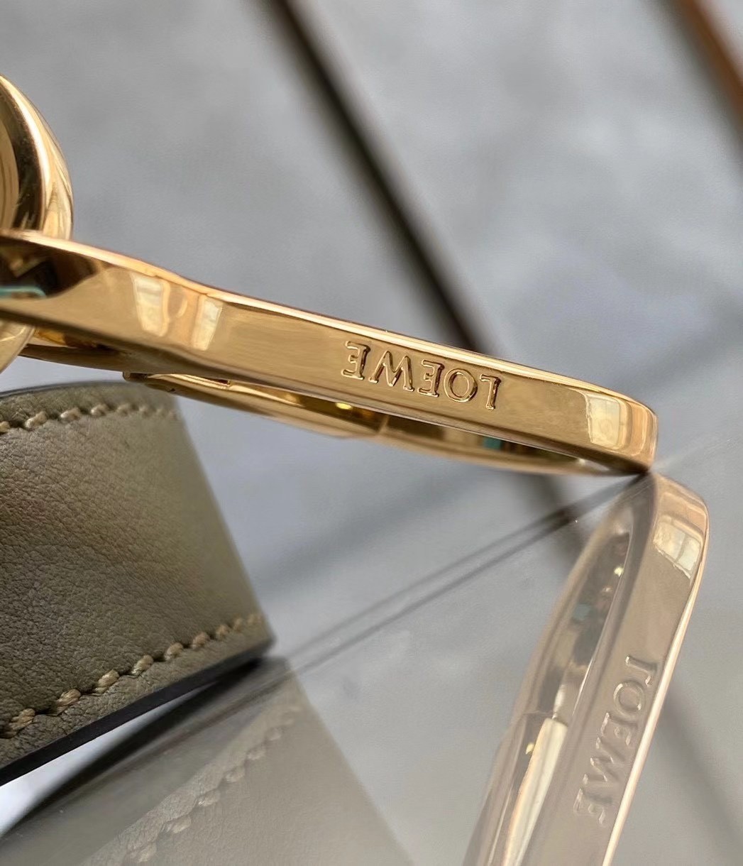 L0ew* puzzle small bag in green/oat calfskin