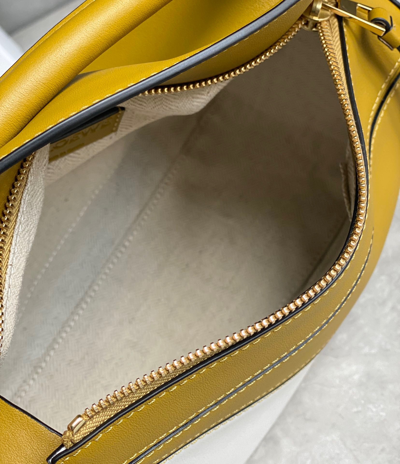 L0ew* puzzle small bag in ochre/white/taupe calfskin