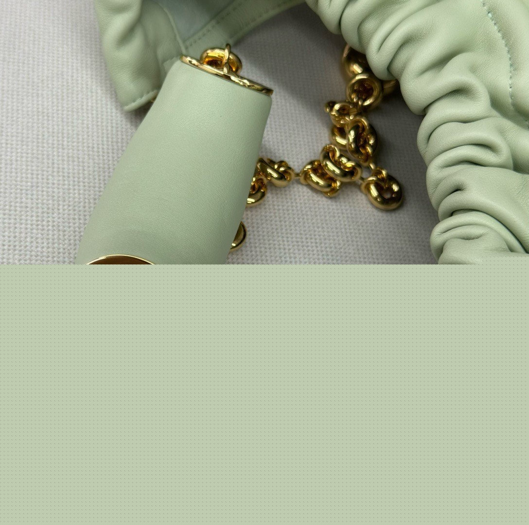 L0ew* small squeeze bag in spring jade nappa lambskin