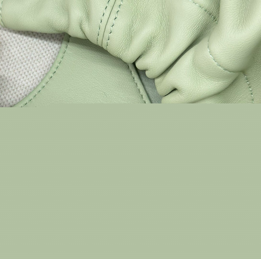 L0ew* small squeeze bag in spring jade nappa lambskin