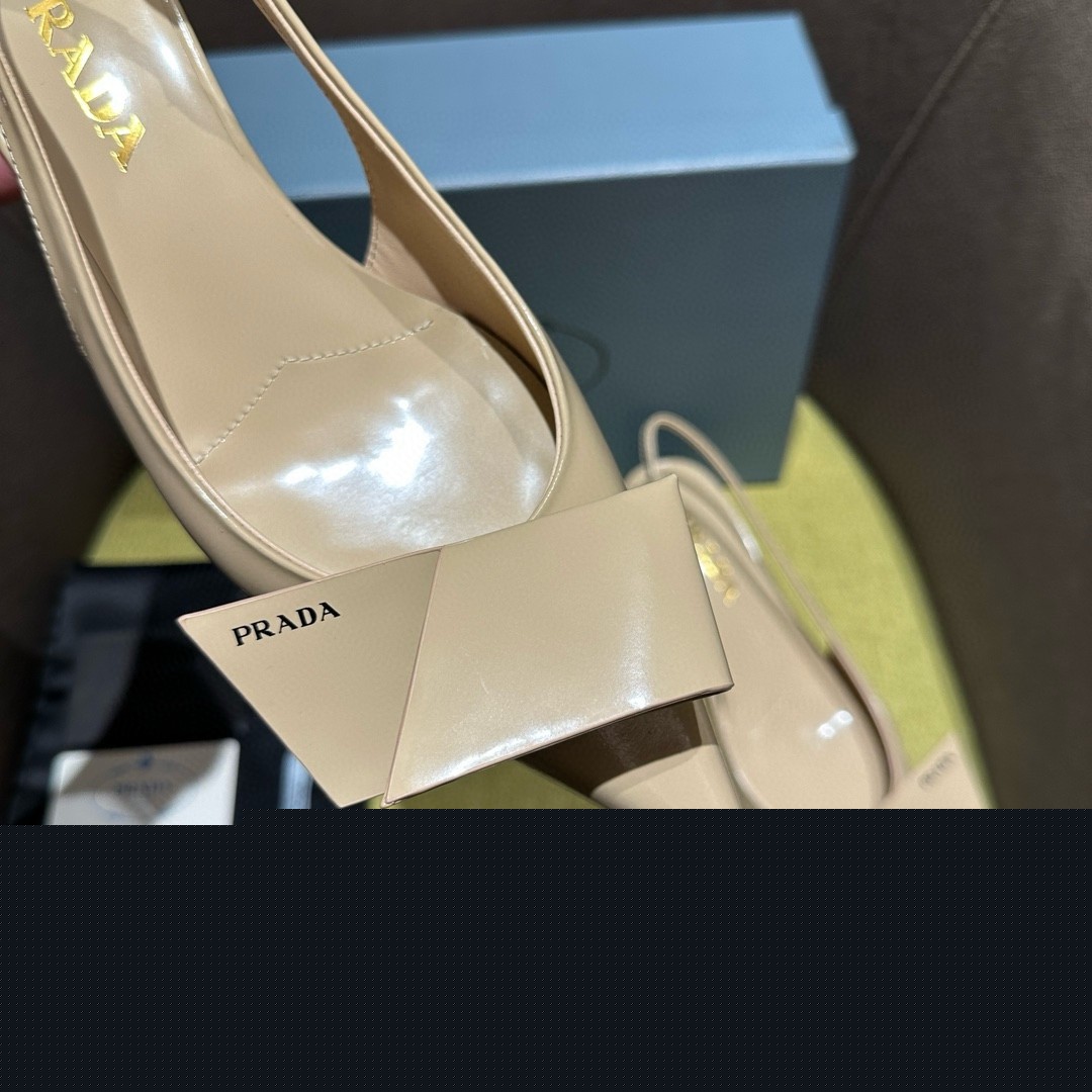 Pra*a slingback pumps 45mm in powder brushed leather