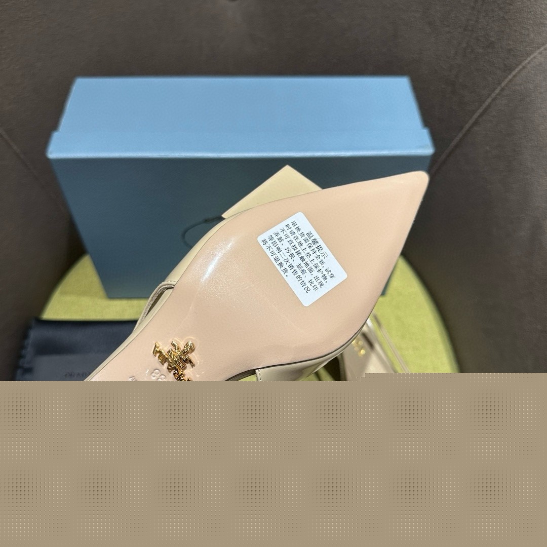 Pra*a slingback pumps 45mm in powder brushed leather