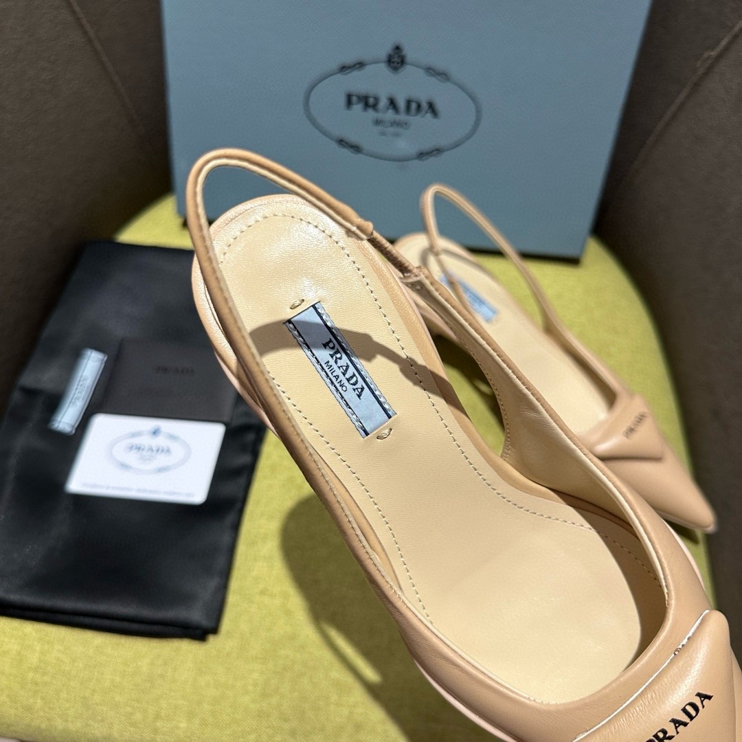 Pra*a slingback pumps in powder padded leather