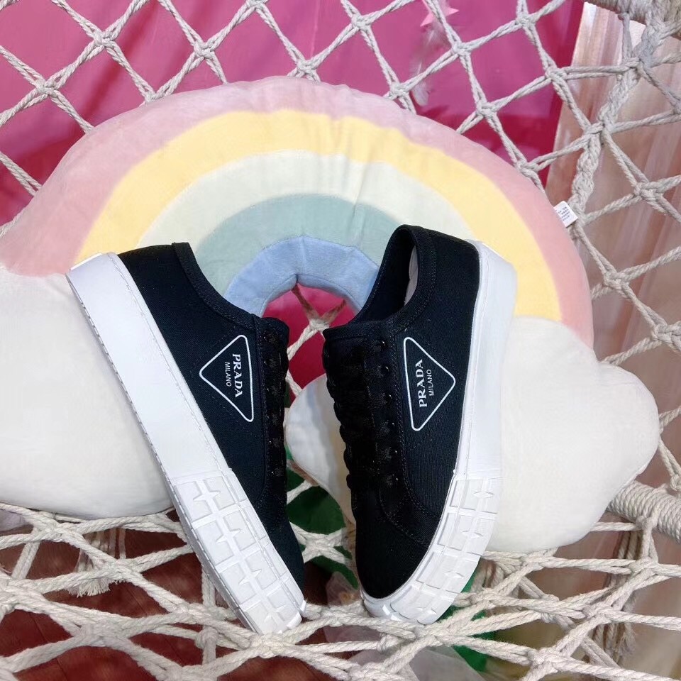 Pra*a black gabardine fabric sneakers