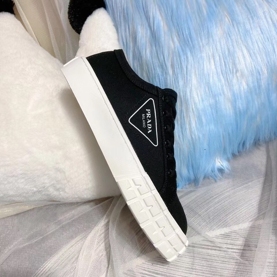 Pra*a black gabardine fabric sneakers