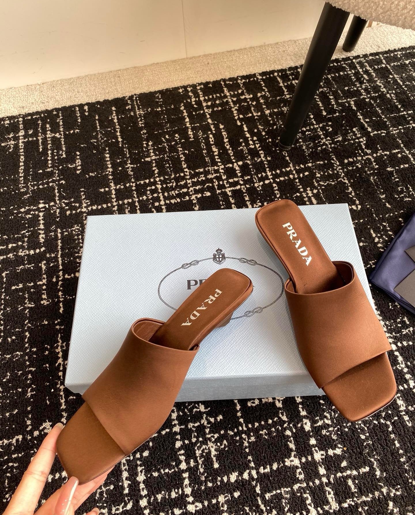 Pra*a heeled slides 35mm in tobacco satin