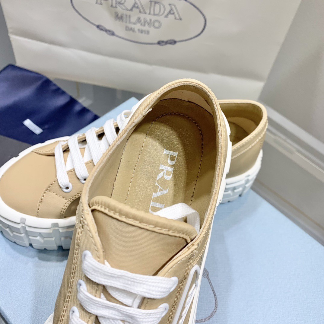 Pra*a double wheel sneakers in beige nylon gabardine