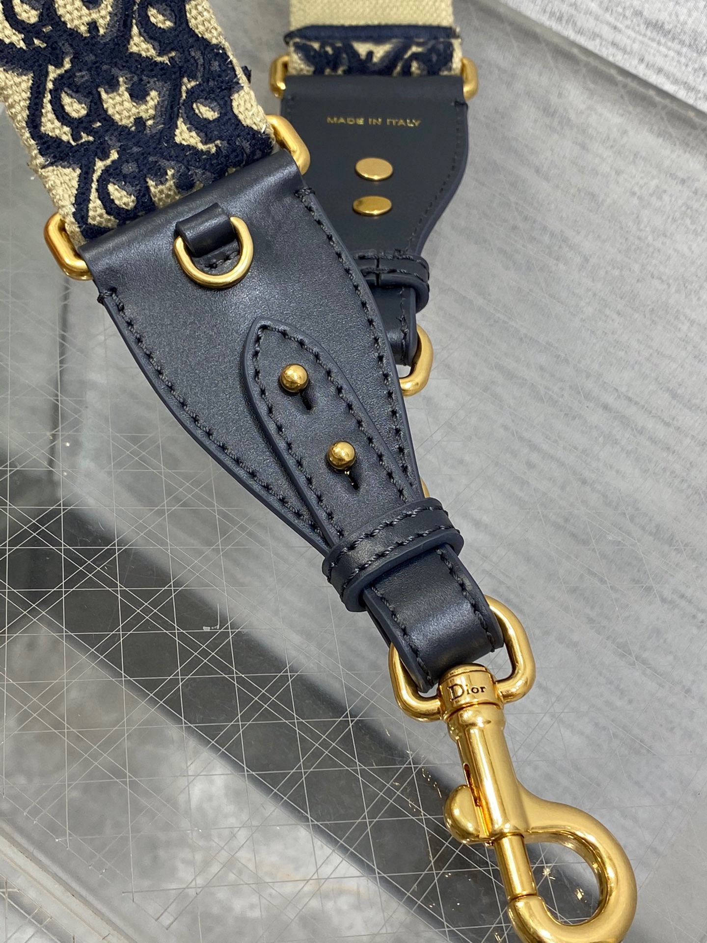 D*or shoulder strap with ring in blue oblique embroidery