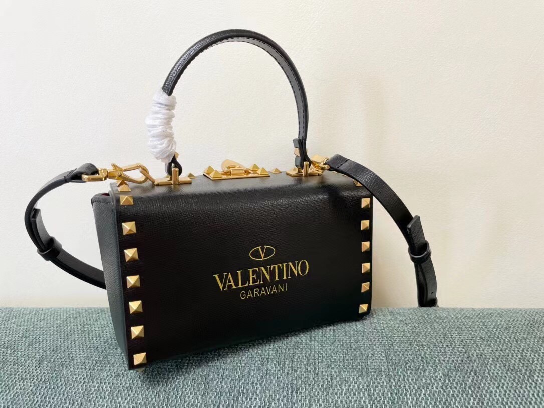 Valentino Rockstud Alcove Box Bag In Black Calfskin