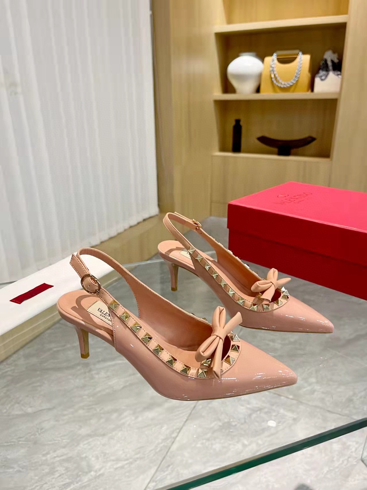 Valentino Rockstud Bow Slingback Pumps 60mm in Beige Patent Leather