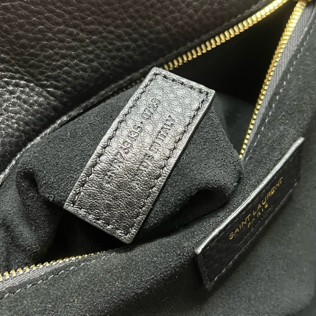 Sa**t Lau*nt bea tote bag in black grained leather
