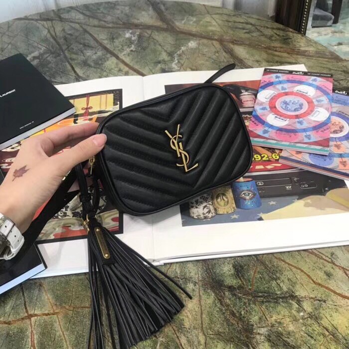 Sa**t Lau*nt lou belt bag in black calfskin