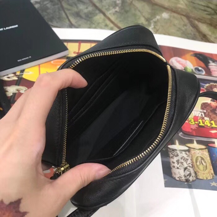 Sa**t Lau*nt lou belt bag in black calfskin