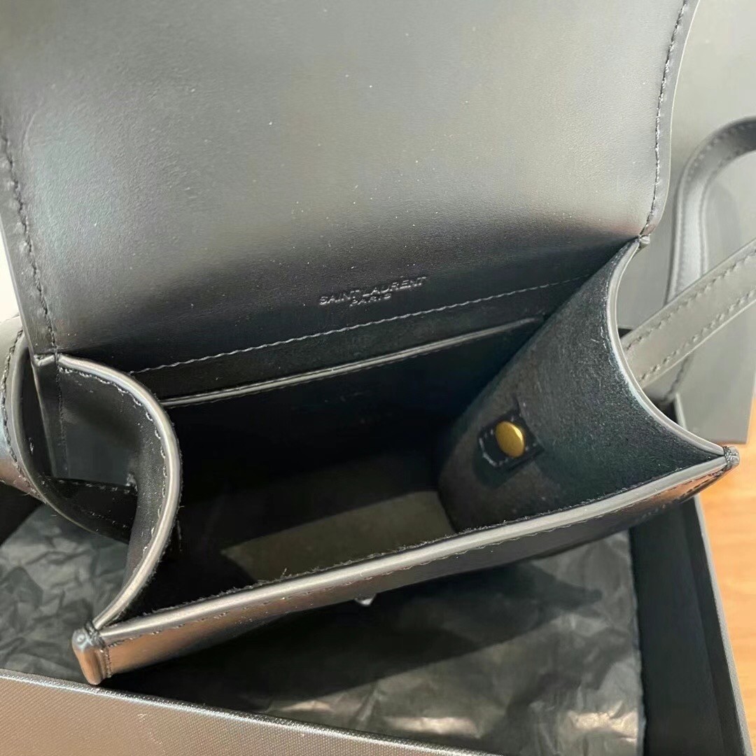 Sa**t Lau*nt kaia n0*h south bag in black leather