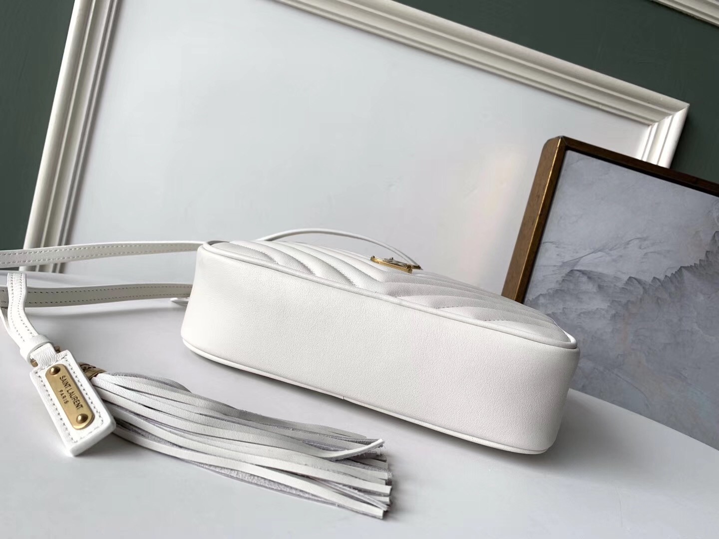 Sa**t Lau*nt lou camera bag in white leather