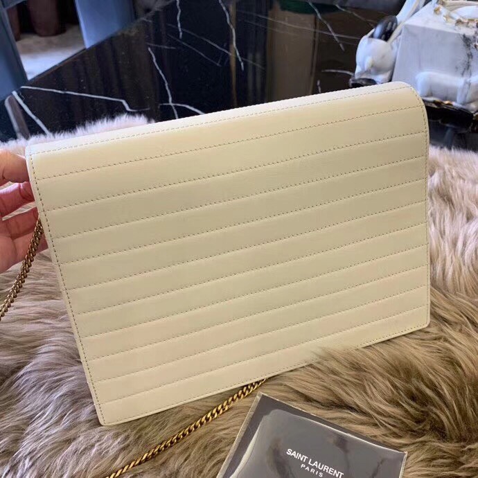 Sa**t Lau*nt victoire chain bag in ivory crinkled leather