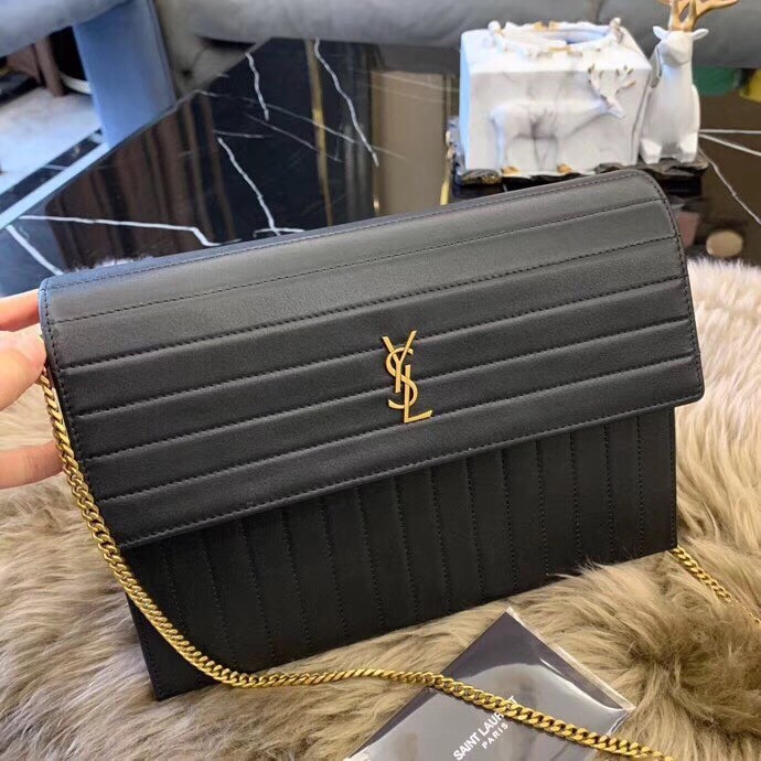 Sa**t Lau*nt victoire chain bag in black crinkled leather