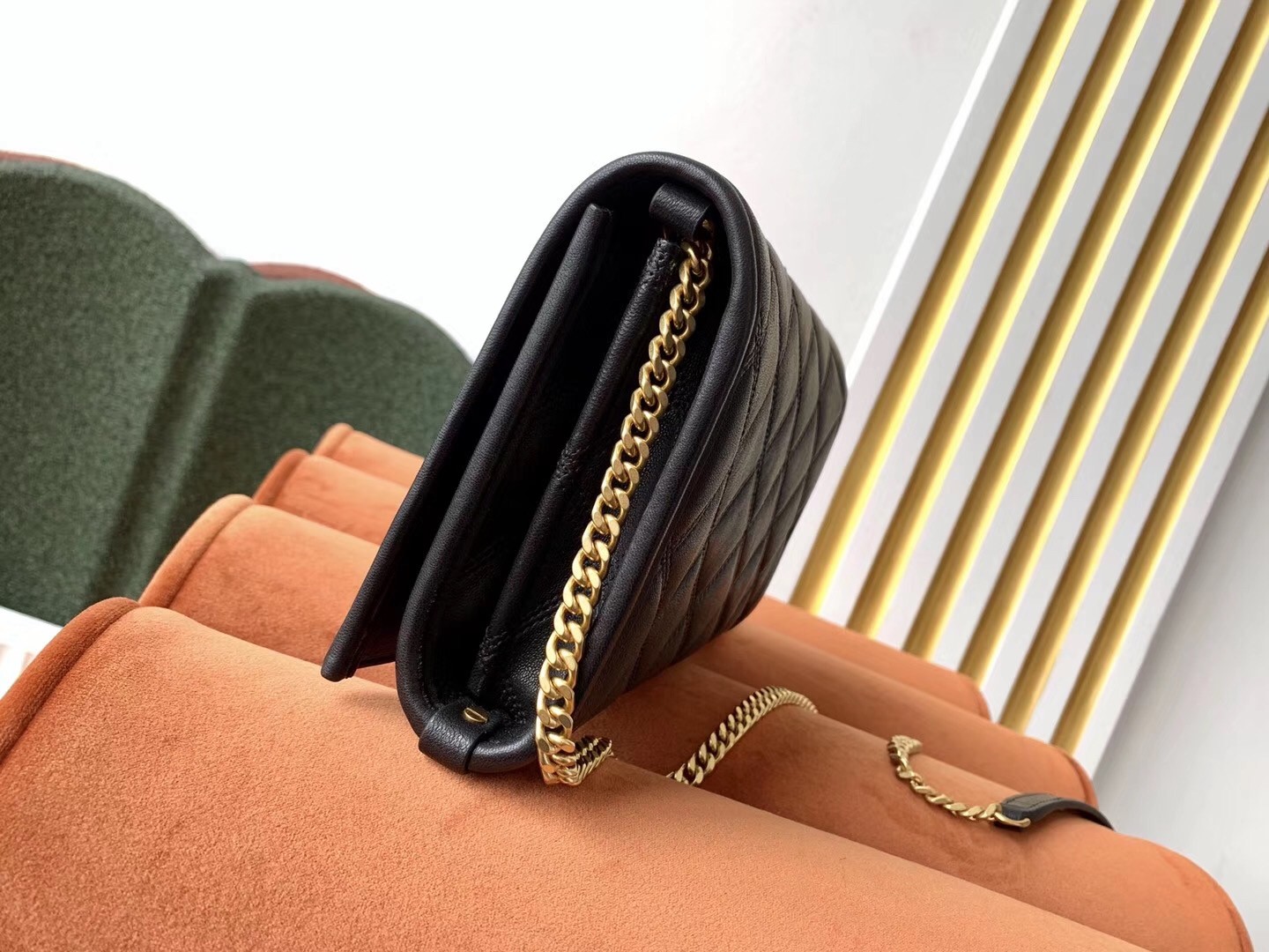Sa**t Lau*nt woc becky chain wallet in black lambskin