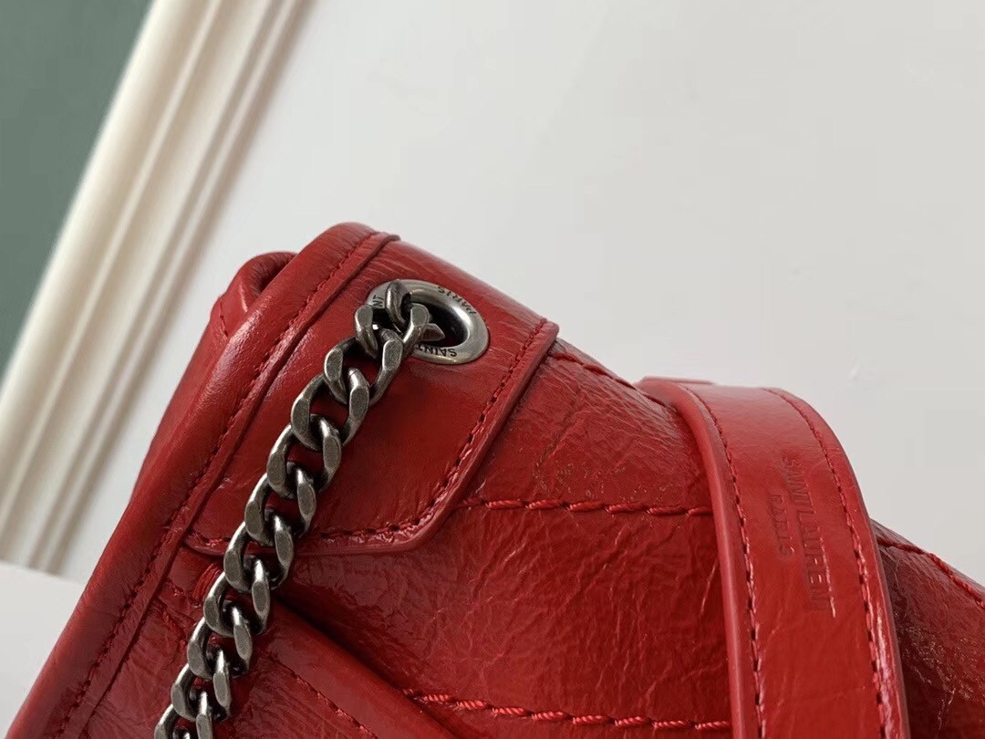 Sa**t Lau*nt woc niki chain wallet in red crinkled leather