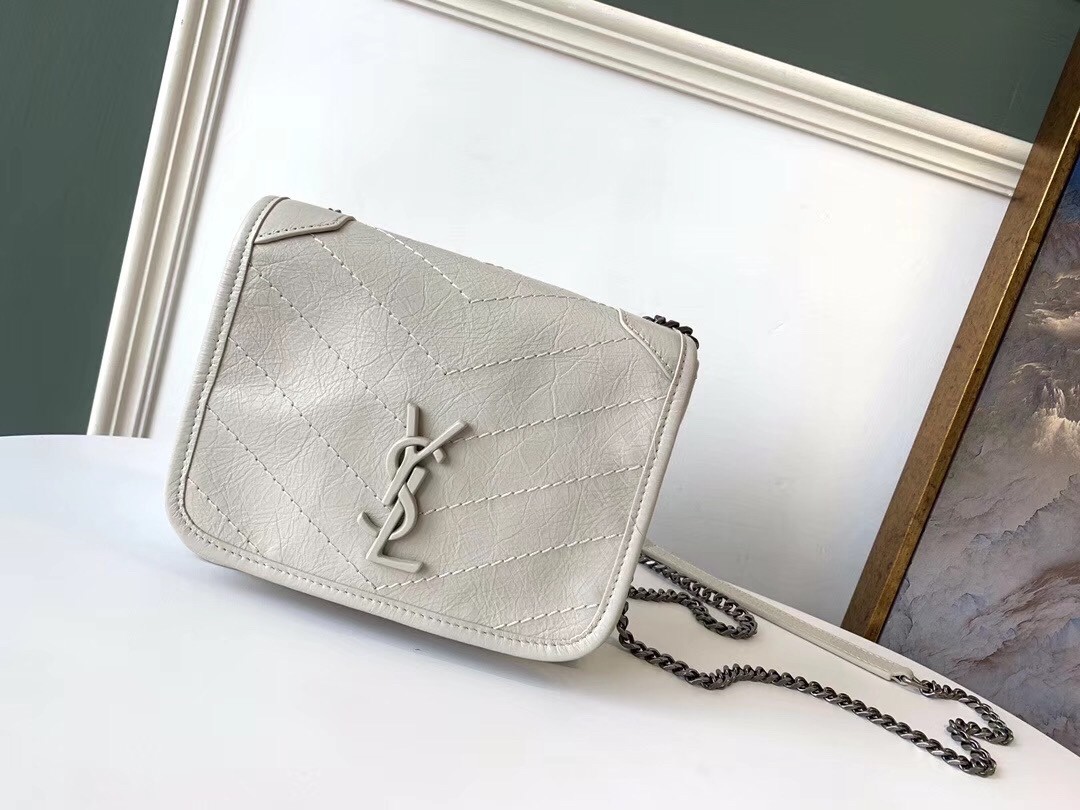 Sa**t Lau*nt woc niki chain wallet in white crinkled leather