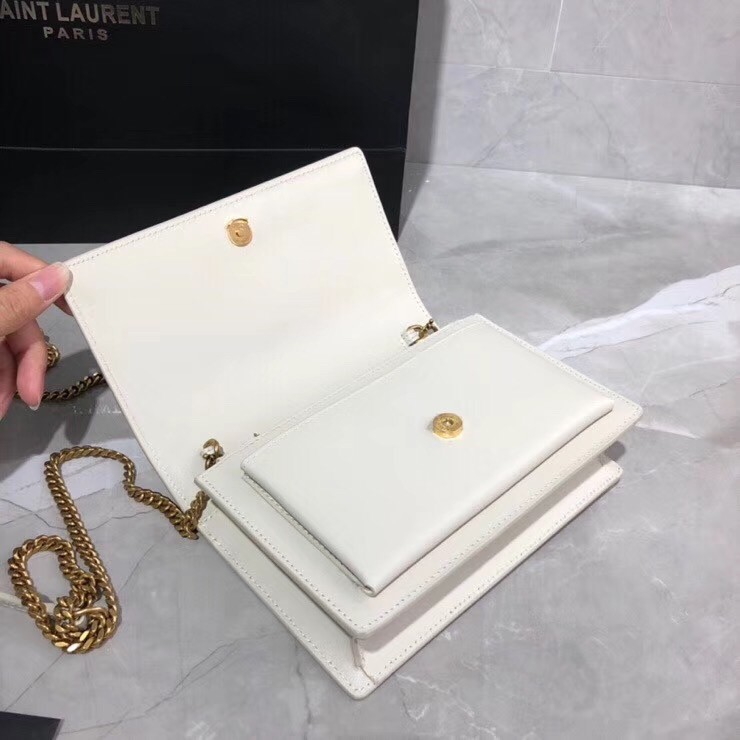 Sa**t Lau*nt woc sunset chain wallet in white calfskin