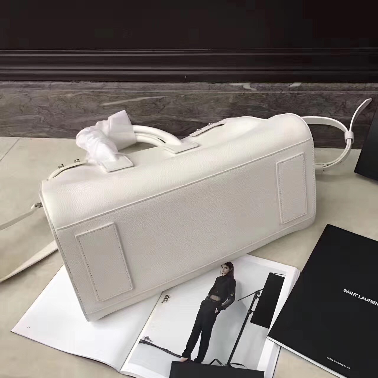 Sa**t Lau*nt small sac de jour souple bag in white grained leather