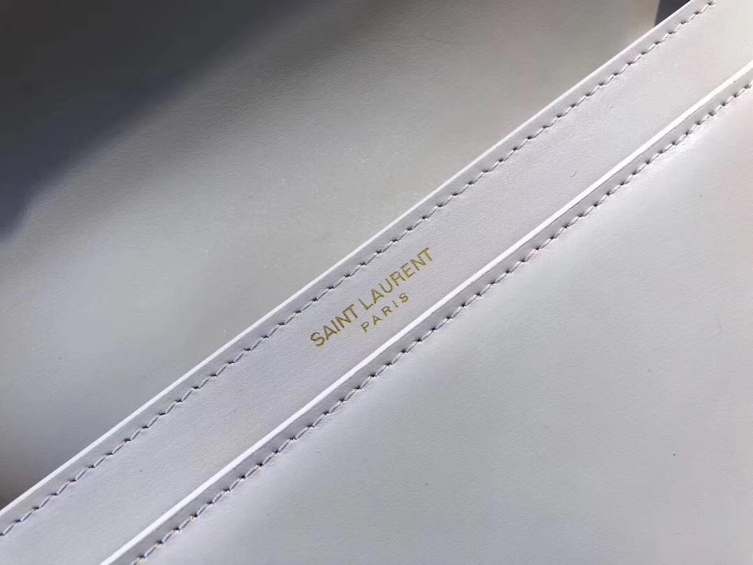 Sa**t Lau*nt blanc cassandra monogram clasp bag