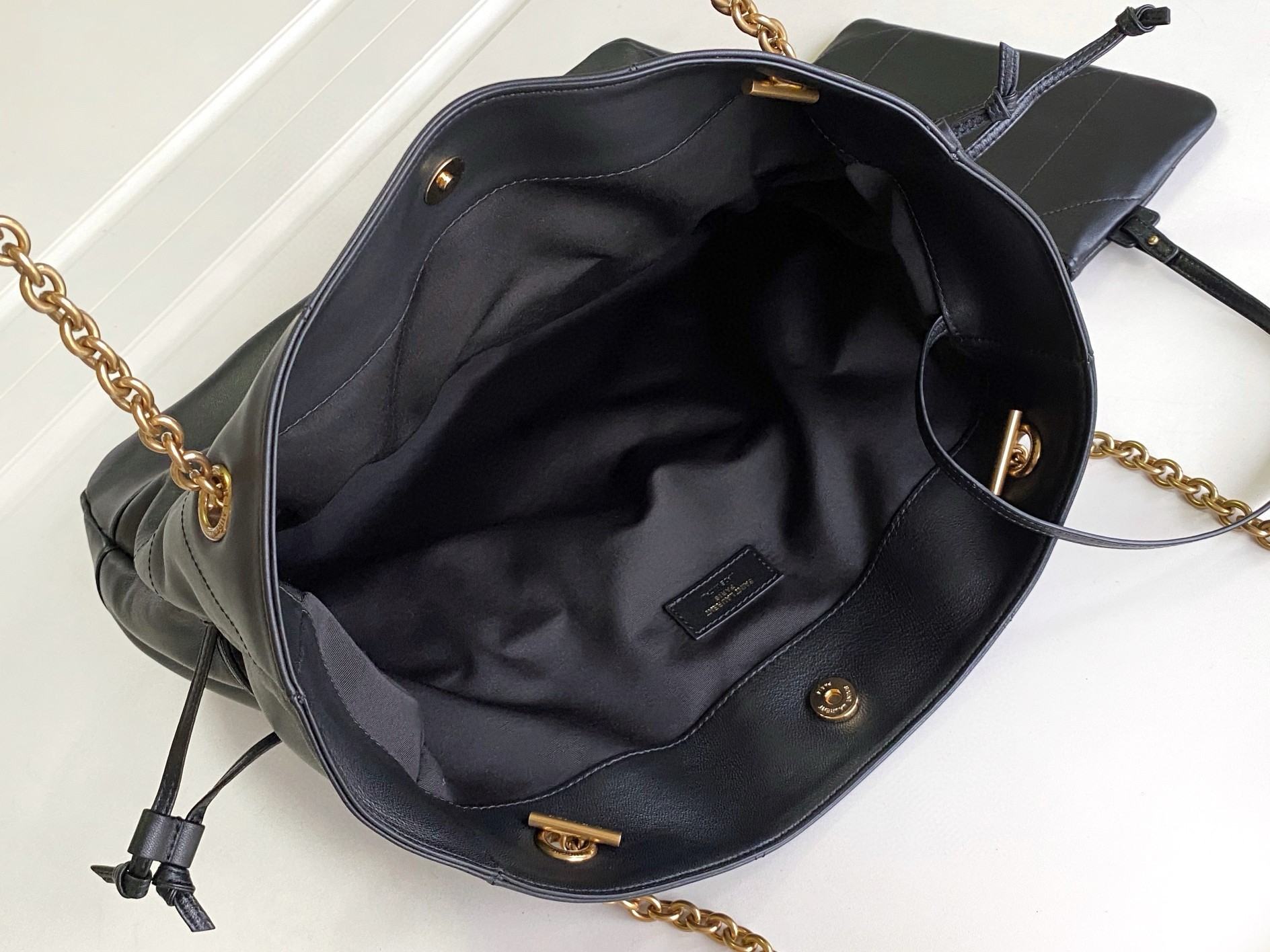 Sa**t Lau*nt jamie 4.3 large pochon in black lambskin