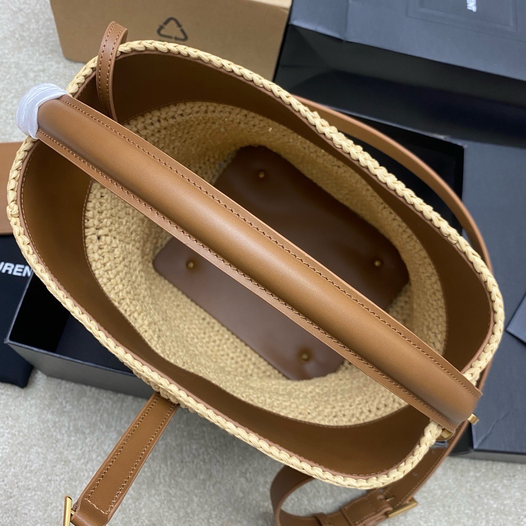 Sa**t Lau*nt le 37 bucket bag in natural woven raffia