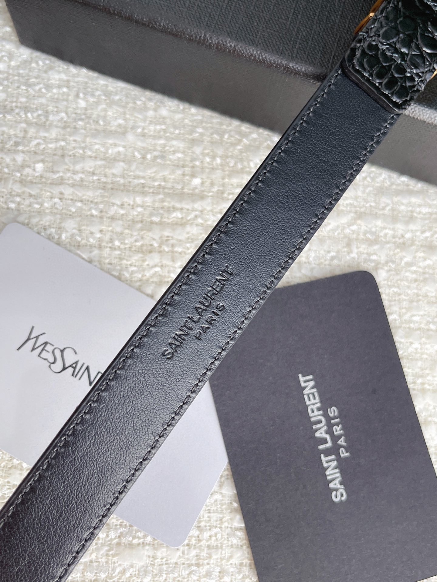 Sa**t Lau*nt cassandre square buckle belt 20mm in black crocodile-embossed leather