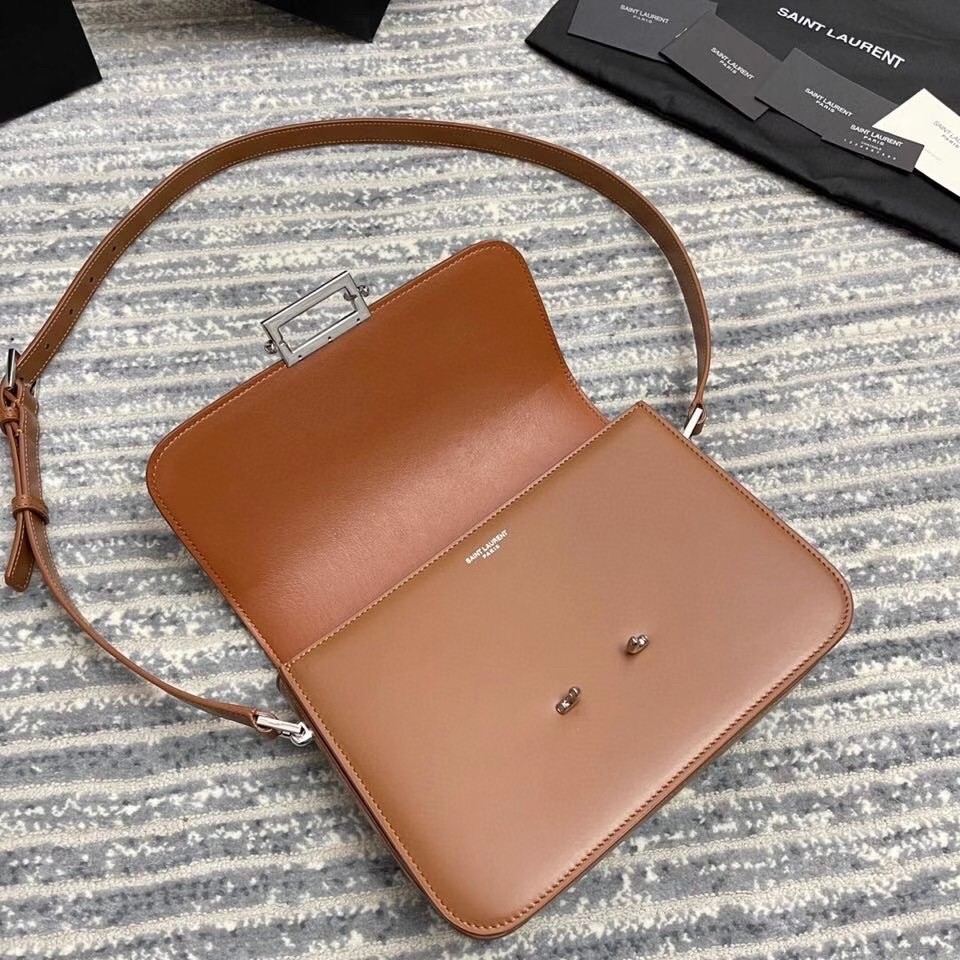 Sa**t Lau*nt le pave bag in camel calfskin