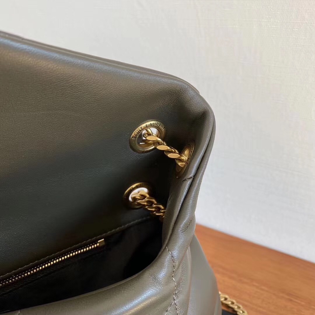 Sa**t Lau*nt loulou puffer small bag in green lambskin