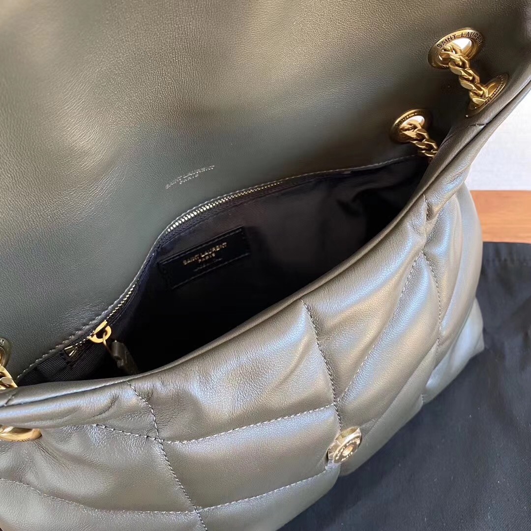 Sa**t Lau*nt loulou puffer small bag in green lambskin