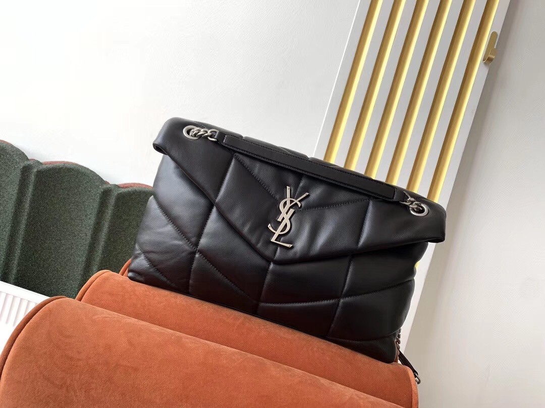 Sa**t Lau*nt loulou puffer medium bag in black lambskin