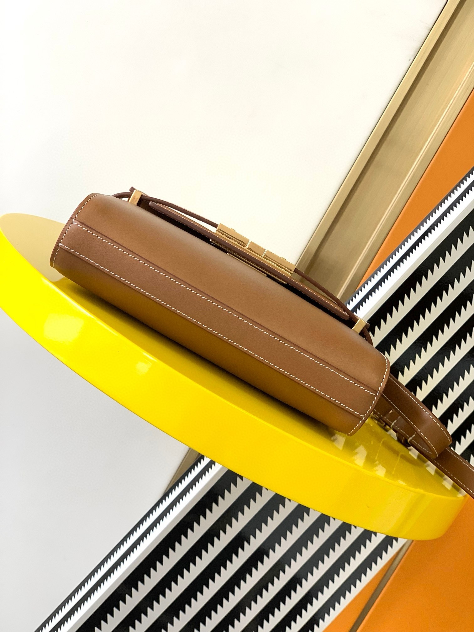 Sa**t Lau*nt manhattan mini shoulder bag in brown calfskin
