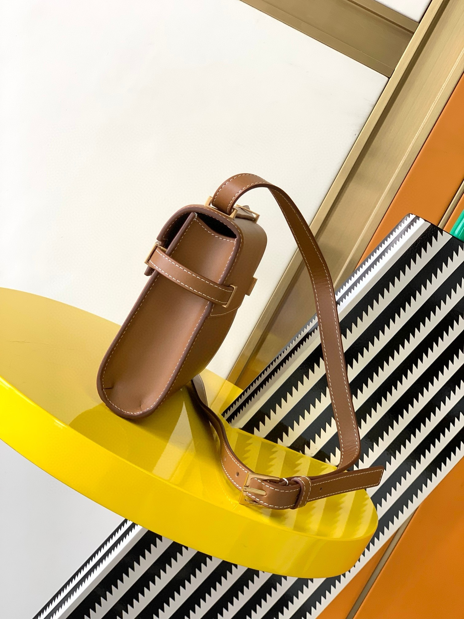 Sa**t Lau*nt manhattan mini shoulder bag in brown calfskin