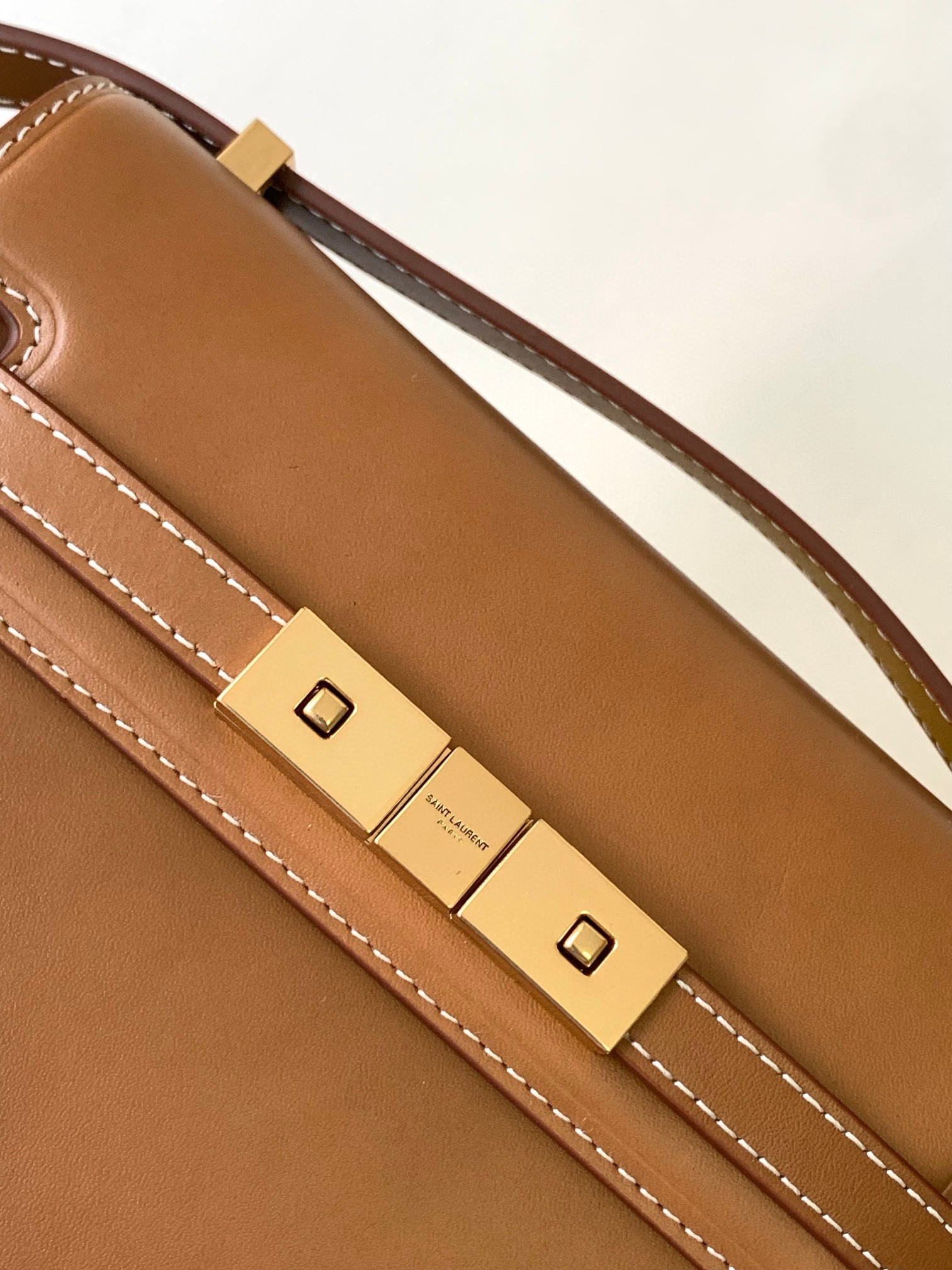 Sa**t Lau*nt manhattan mini shoulder bag in brown calfskin