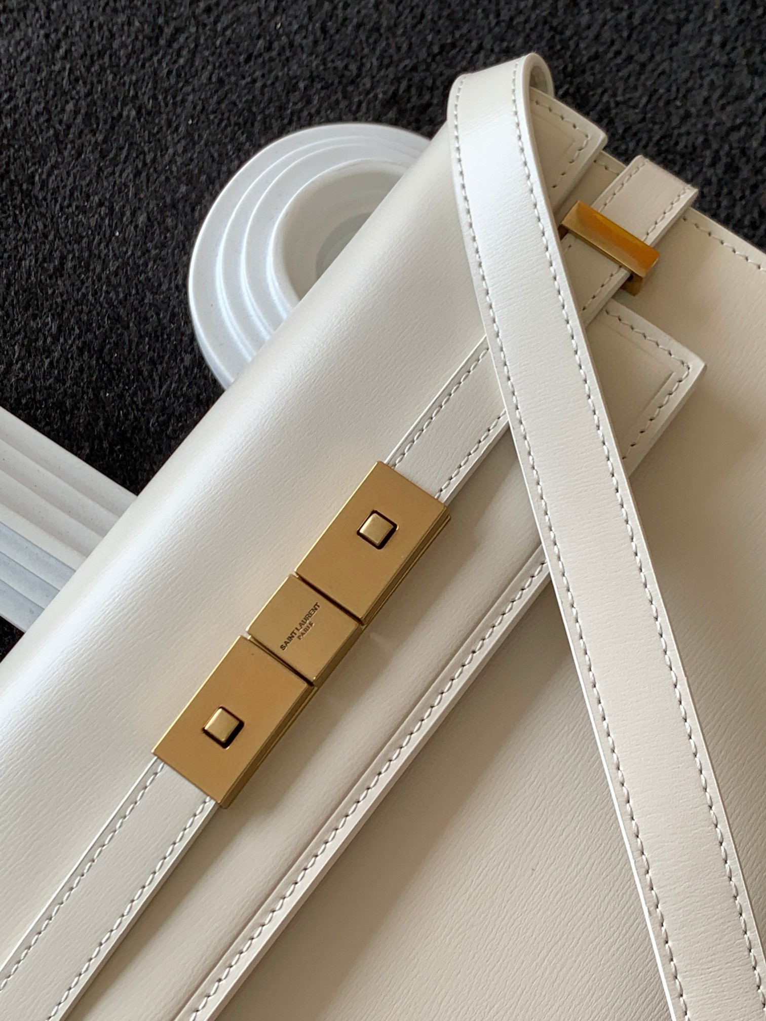 Sa**t Lau*nt manhattan small shoulder bag in white calfskin