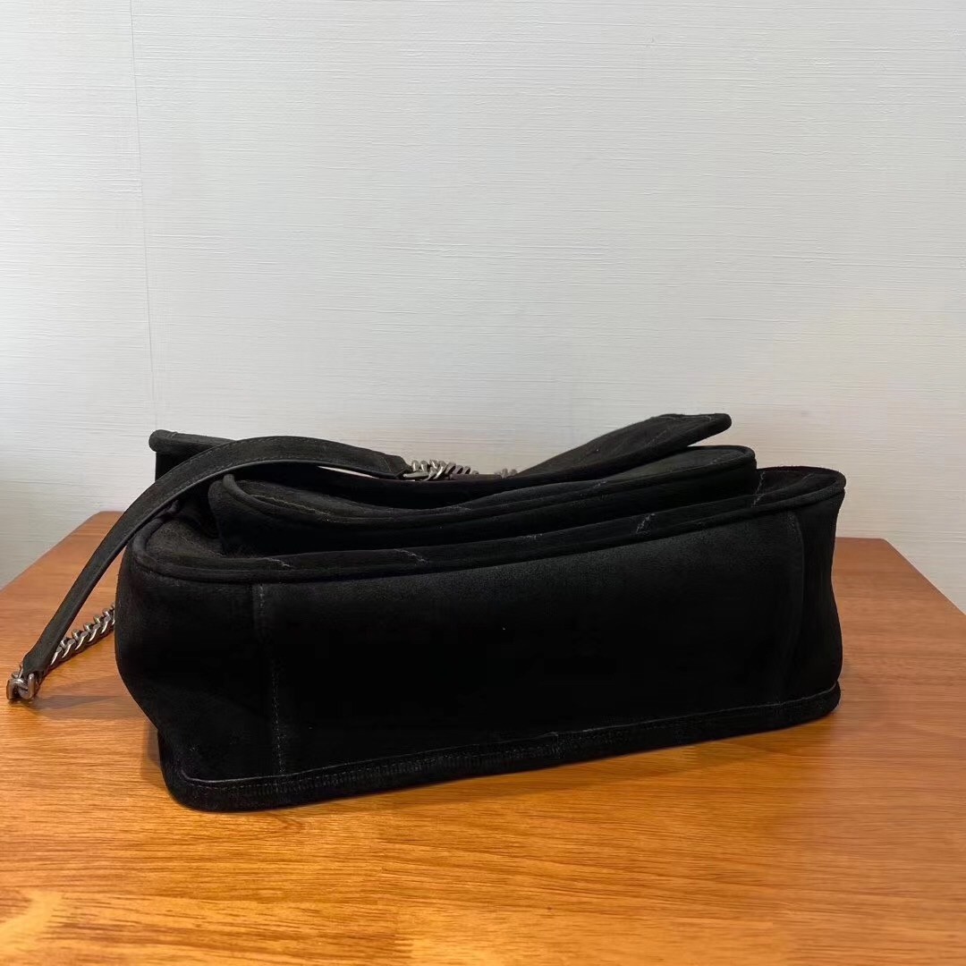 Sa**t Lau*nt medium niki bag in black suede