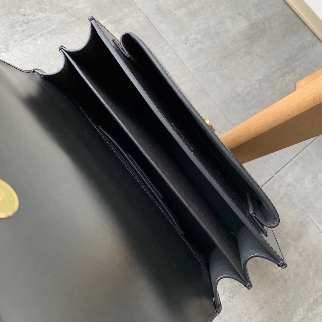 Sa**t Lau*nt sunset medium bag in black calfskin