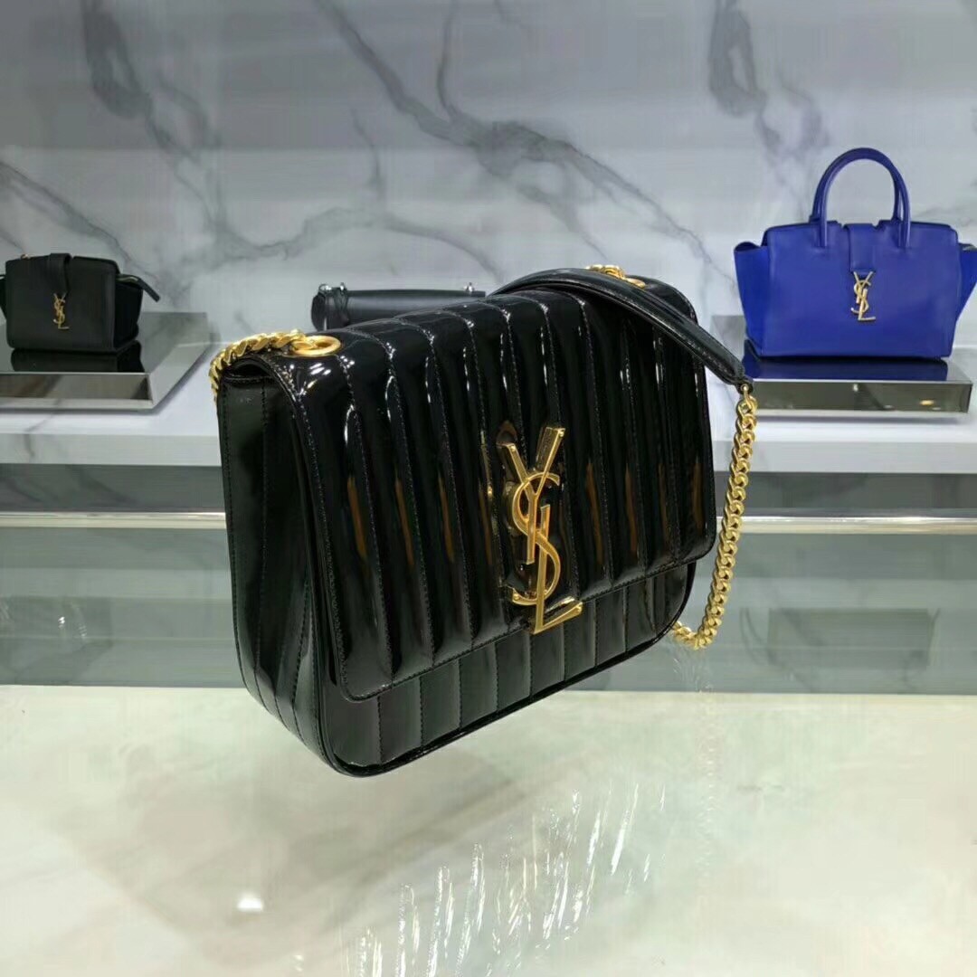 Sa**t Lau*nt large vicky bag in black patent leather