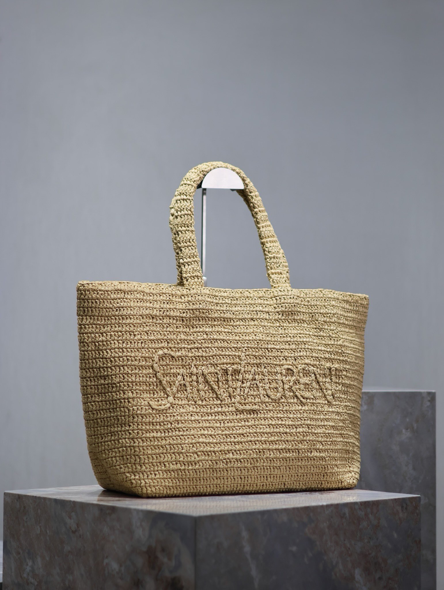 Sa**t Lau*nt oversized tote bag in naturel raffia