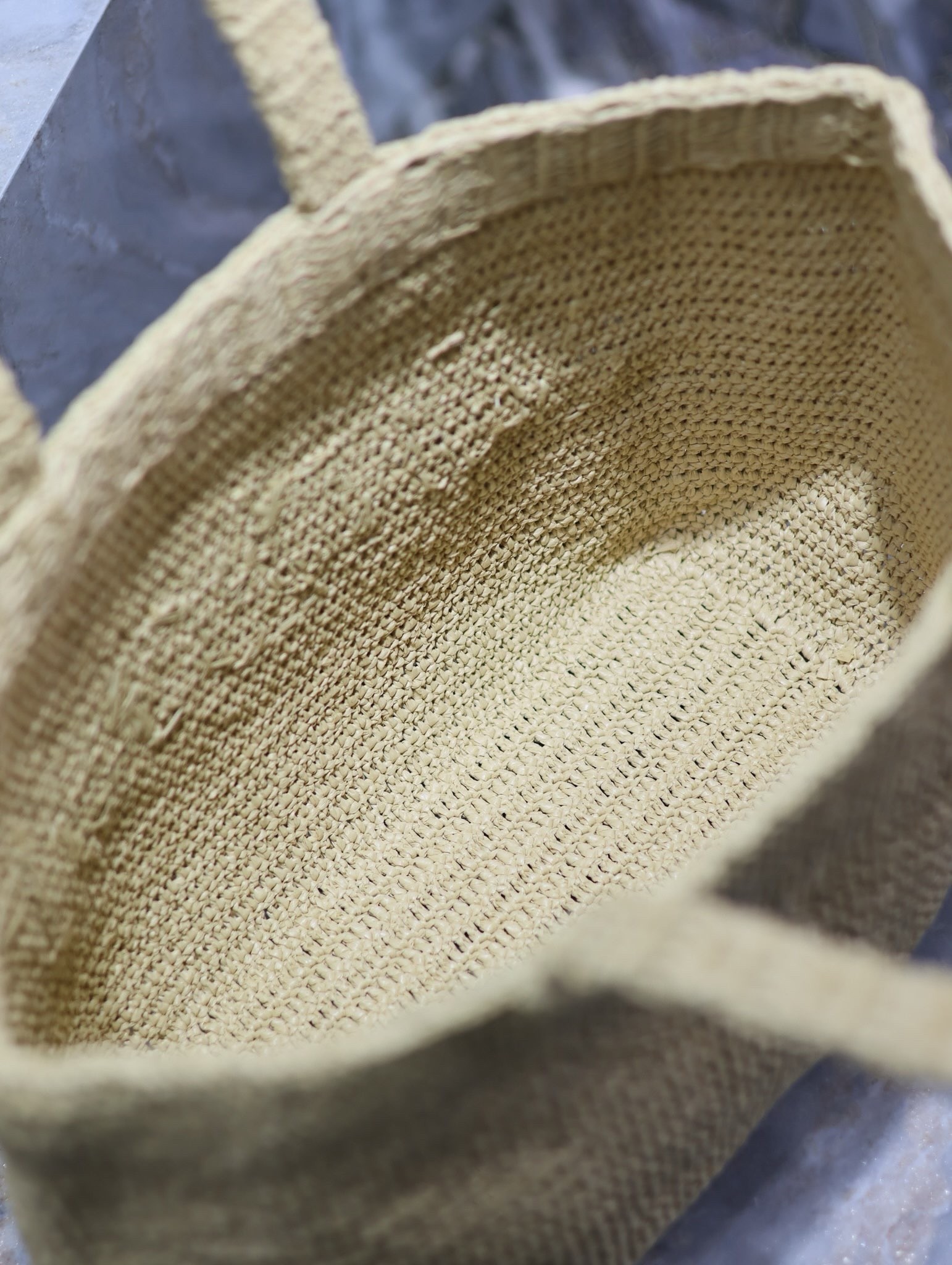 Sa**t Lau*nt oversized tote bag in naturel raffia