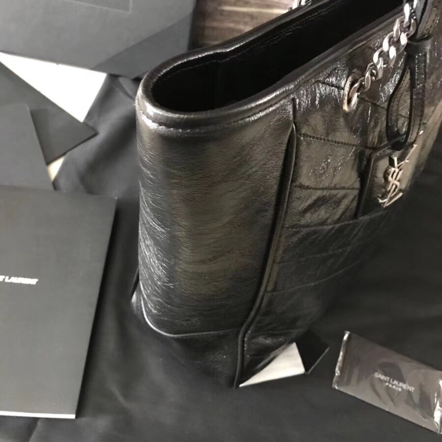 Sa**t Lau*nt niki shopping bag in black crinkled calfskin