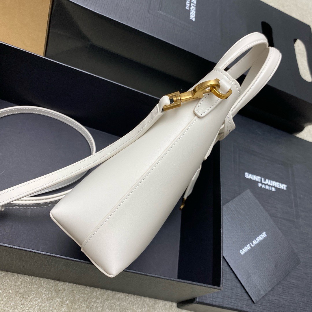 Sa**t Lau*nt mini toy shopping bag in white calfskin